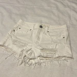 White AE High Rise Distressed Denim Shorts Size 4